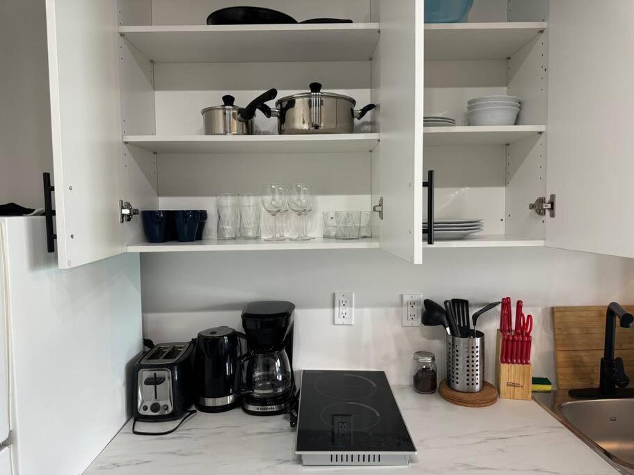 Apartment 1 Bd With Kitchenette - 10 *