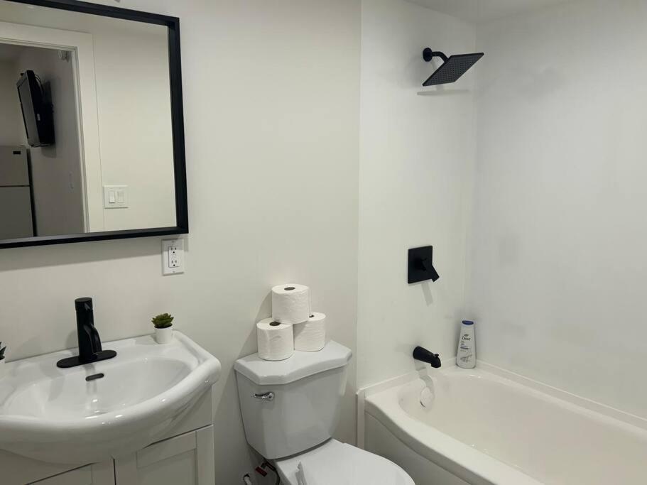 1 Bd With Kitchenette - 10 * Edmonton